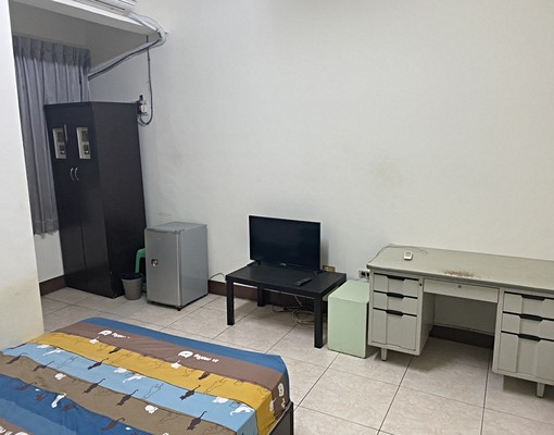 可申請租屋補助~美和~學興路上透天房屋~舒適大套房 - Image 1