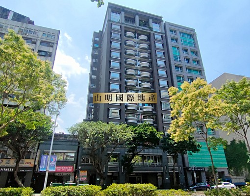 信義路樓中樓名邸 - Image 1
