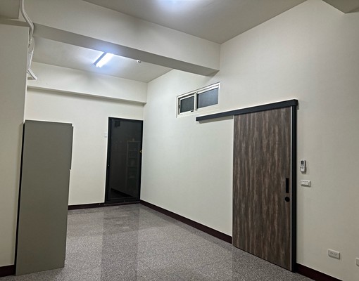 南投市區1樓辦公工作室出租 - Image 1