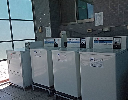 優質套房~附全套家電桌椅,光纖網路 - Image 7