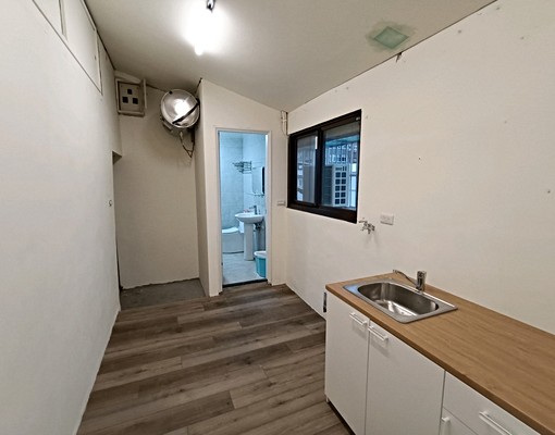 屋況新穎/近新莊站/採光明亮大套房 - Image 11