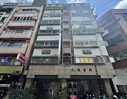 🍎市政府捷運~可戶籍可租補~電梯~陽台傢俱電大套房 - Image 13