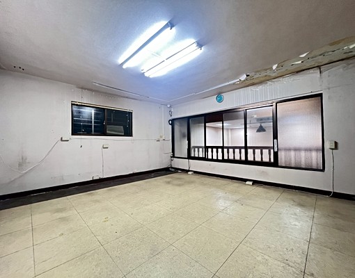 新崛江商圈優質樓中樓店鋪出租 - Image 6