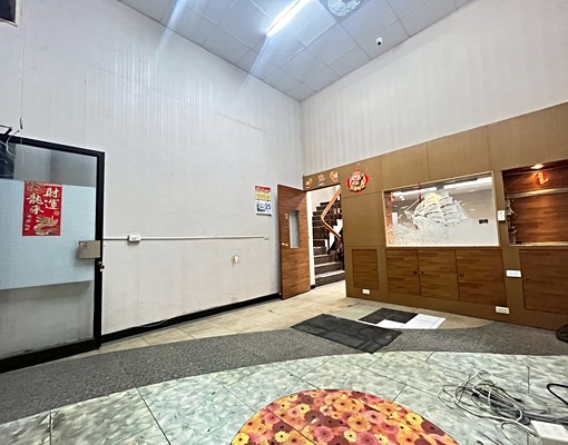 新崛江商圈優質樓中樓店鋪出租 - Image 1