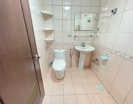 免仲可租補-近學區生活機能優，交通便利，前後大陽台三房均開窗 - Image 8