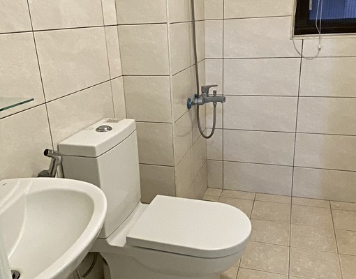 可租補/報稅臨湖口工業區水泥隔間個人洗衣機晾衣和陽台 - Image 8