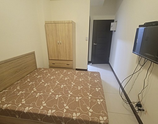 成功路商圈~獨立陽台~可租屋補助~有垃圾回收免追垃圾車 - Image 1