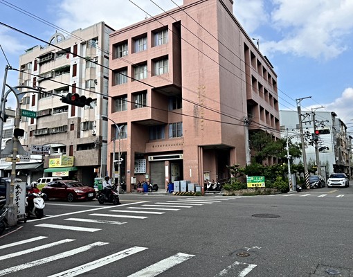 💕語安首推~潭子勝利商圈全新未入住整棟透天 - Image 1