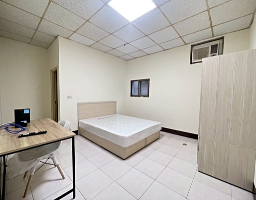 近桃園火車站~站前商圈~全新整理~寵物套房可租補 - Image 1