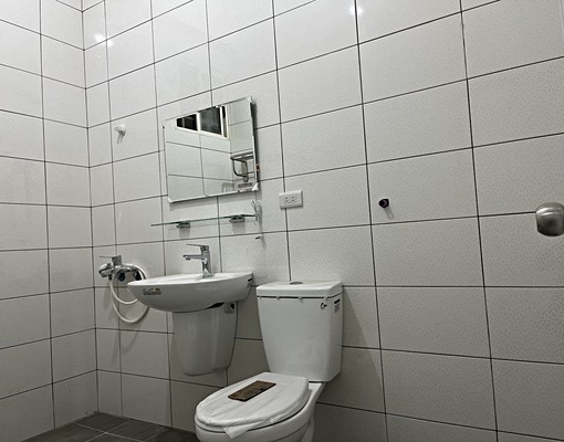 近捷運中原站大空間新裝潢住店辦,倉儲一樓 - Image 5