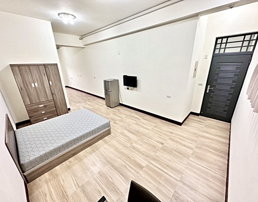 水湳洲際🌺全新超大正一房一廳🌺路邊滿滿汽車位🌺電梯 - Image 3