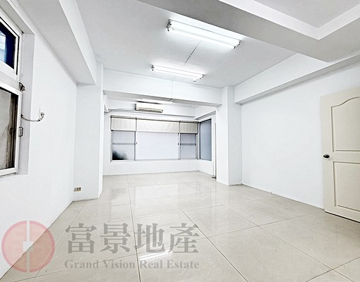 HOT●榮華特區●格局方正●空間寬敞 - Image 10