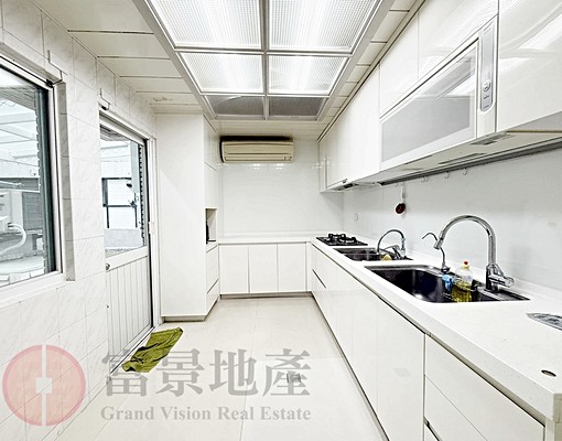 HOT●榮華特區●格局方正●空間寬敞 - Image 8