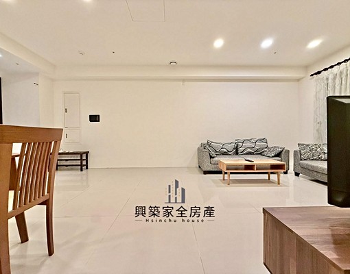 竹科景觀宅|近好事多、龍山國小|附車位 - Image 2