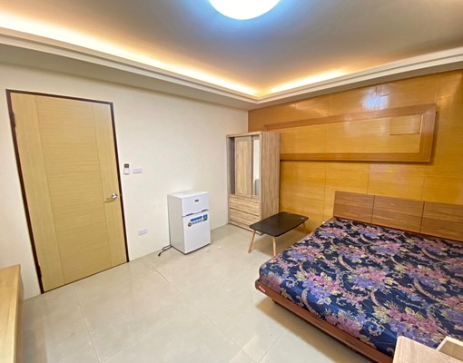 捷運三民高中🔥獨洗完整家具空間大🔥可寵可租補🔥找妤彤 - Image 1