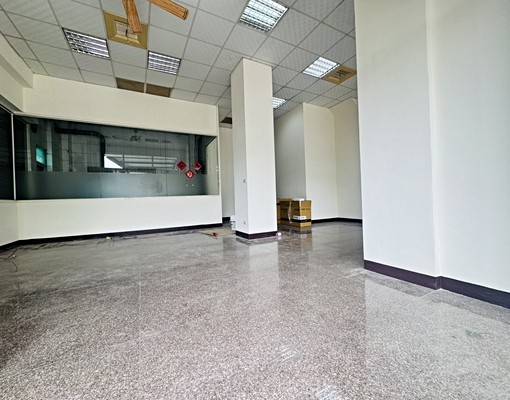 東區面寬角間黃金大店面 - Image 4