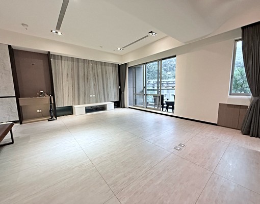 泳池，24小時管理，鳥語花香，安靜舒適，精品裝潢 - Image 1