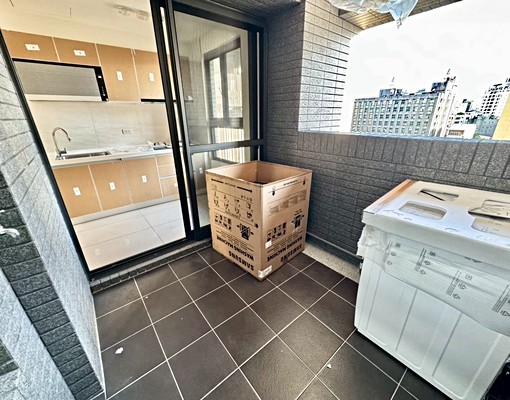 一中商圈#兩房兩衛平車#高樓層#無限視野#全新未住 - Image 2