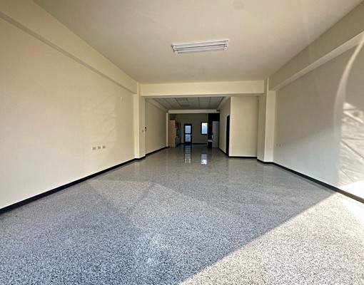 工明路前後進出全新臨路一樓店面 - Image 4