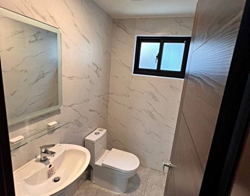 全新電梯套房/一層一戶 - Image 3