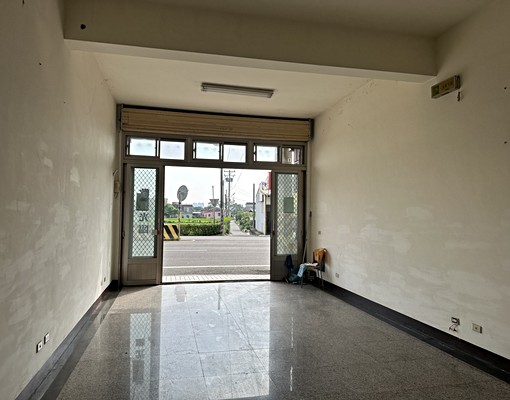 竹北高鐵東興路二段電梯透天住辦出租 - Image 1