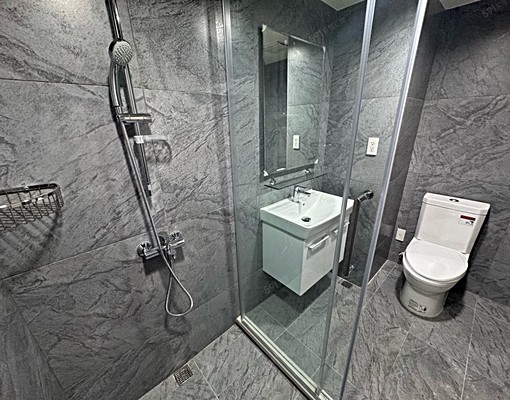 歡迎毛孩，全新含車管。另有多間可看。租補報稅入籍可談 - Image 6