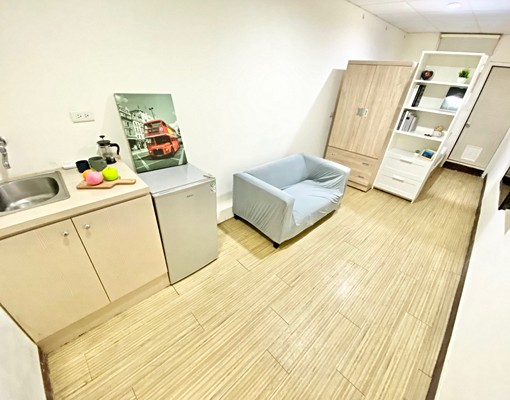 提供入戶籍.申請租屋補助~可養貓貓房~垃圾代收~獨立陽台 - Image 1