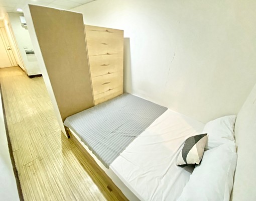 提供入戶籍.申請租屋補助~可養貓貓房~垃圾代收~獨立陽台 - Image 5