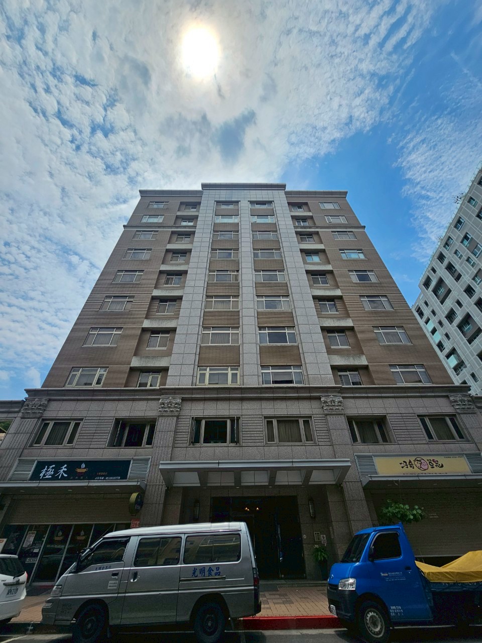 必賣√皇鼎麗園二期★景觀4房坡平車位