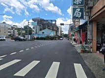 旗南一路近旗山老街大地坪店..
