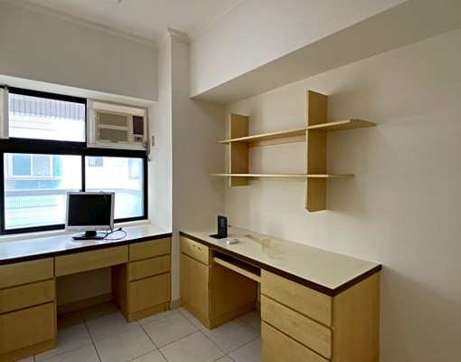 三房二廳格局採光佳。 - Image 4