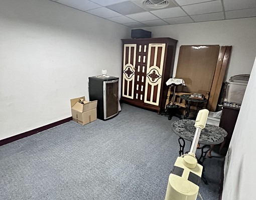 單純、寧靜社區,門外可停車,獨立出入口 - Image 3