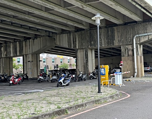 《土帝公租屋》近南科貝森朵夫8全新大套房 - Image 10