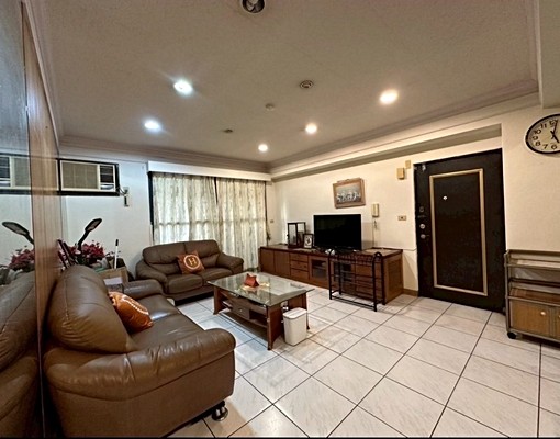 福臨居低樓層社區。後火車站。國小。幼稚園 - Image 1