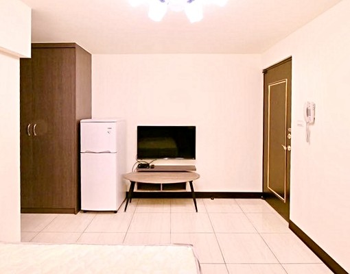 [免仲]可租補✅可寵🐈免管！有電梯🍎獨立陽台套房 - 591租屋網 - Image 1