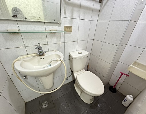 建工、好市多,傢俱全有飲水機/機車位溫馨套房 - Image 6