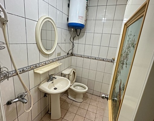近興豐工業區夜市更寮腳對內窗小資套房 - Image 5