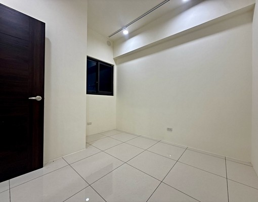 杏福成家|聯悅臻三房平車~全新未住家具電全配~可租補 - Image 12