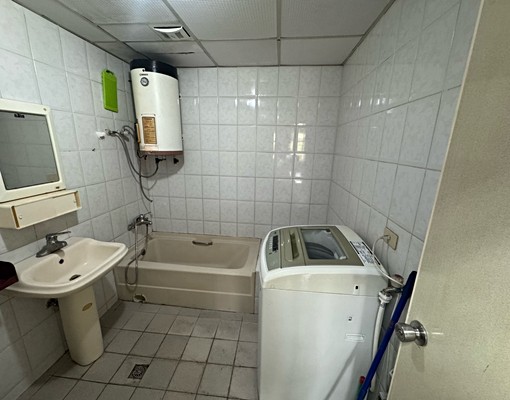 👍可租補☎️漢口國中旁電梯大套房☎️👍 - Image 8