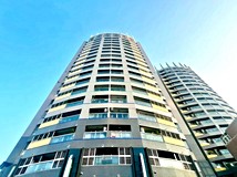 柳川東路一段專任💫人文學苑..