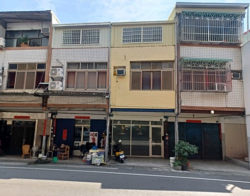 平安.南崗工業區旁.3樓透天住家.僑建國小歡迎小家庭.退休族 - Image 1