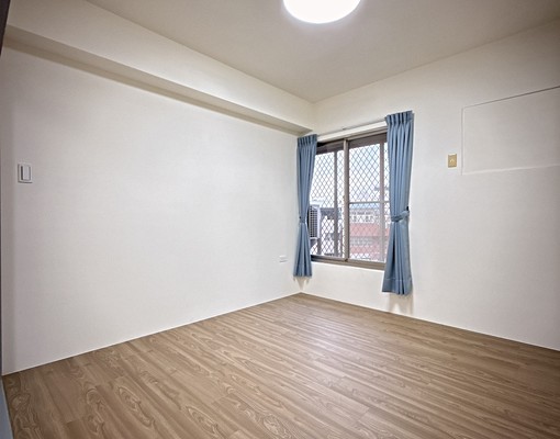 熊貓大觀園四房機上中樓層好出入傢俱可談可租金補貼 - Image 10