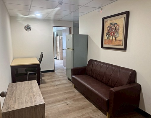 二房傢俱電.含網路.可開伙 - Image 1