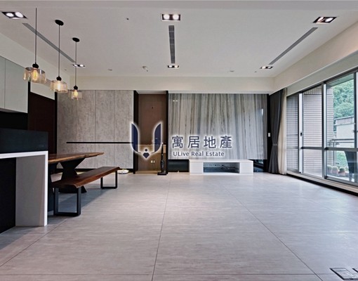 信義、離塵不離城、泳池社區/現代精裝 - Image 1