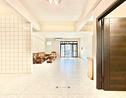 🏠室內40坪|傢俱電齊全可寵舒適大三房、須走樓梯 - Image 2