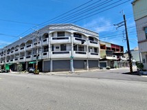 成功路一段No.1歸仁雙面臨路..