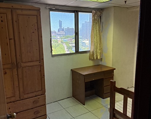 屋主自租/電梯大樓,大坪數,通風採光佳,中山醫學院/交通方便 - Image 1