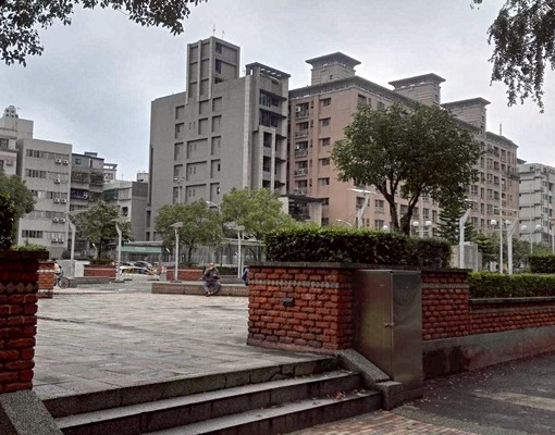 (2號室)可租補入籍後,房租萬元以下,包水網路第四台 - Image 8