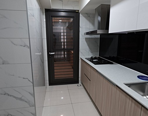 聯悅臻高樓朝北三房B1平車可租補 - Image 6