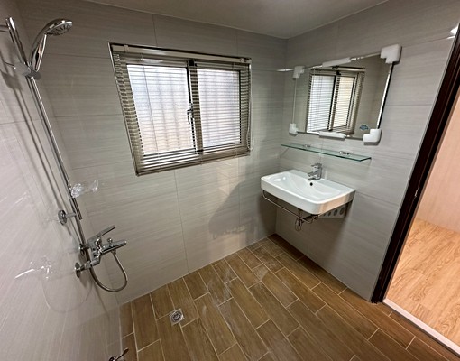 全新裝潢2+1房 - Image 6